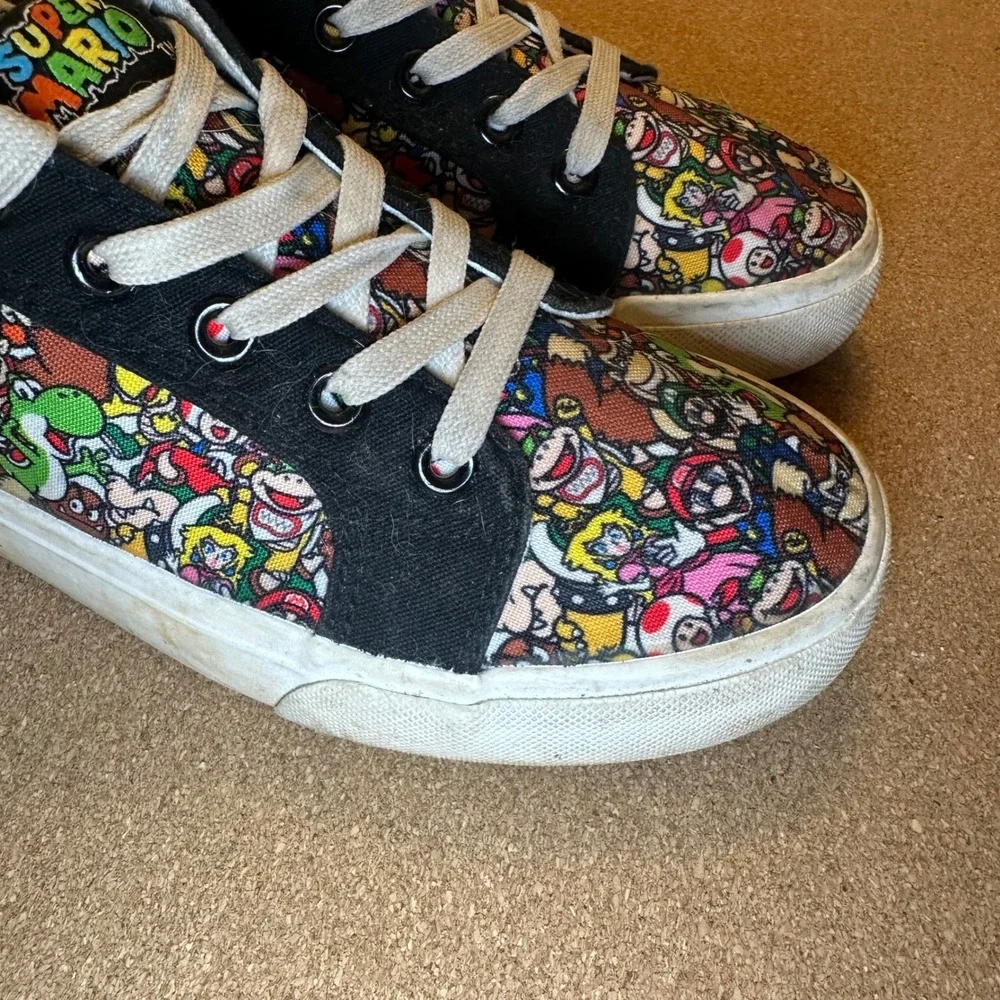 Ground Up‎ Super Mario Bros Kids Size 4 Canvas Sneakers Multi Color Character